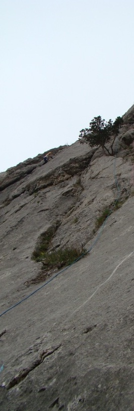 "Междуболтие". На первой веревке