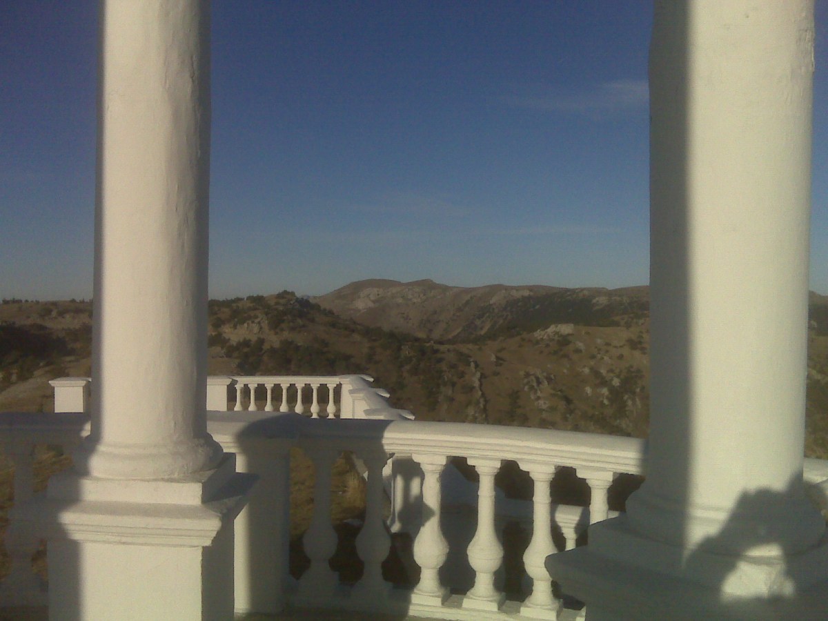 Вид с беседки на Роман-Кош