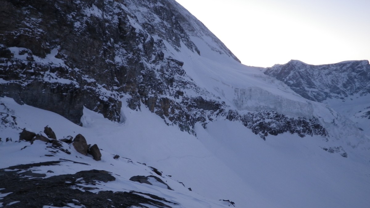 Тропа под Северную стену, которую мы пробивали трижды