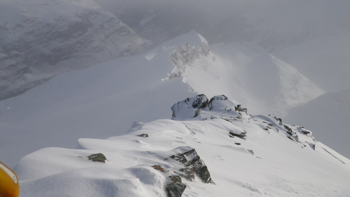 Спуск с приюта Хёрнли - всё засыпало в очередной раз