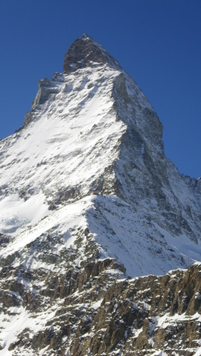 Маттерхорн. Прямо по курсу - гребень Хёрнли