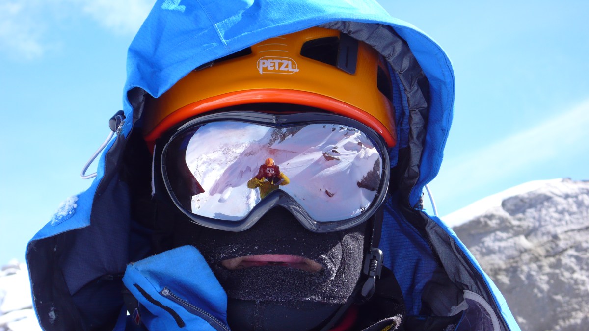 Отражение Андрея в моих очках