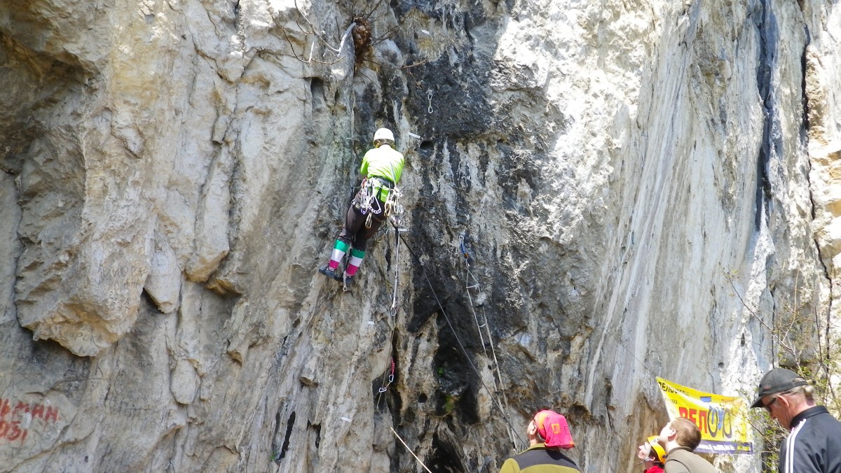 Трасса лазания на искусственных точках опоры