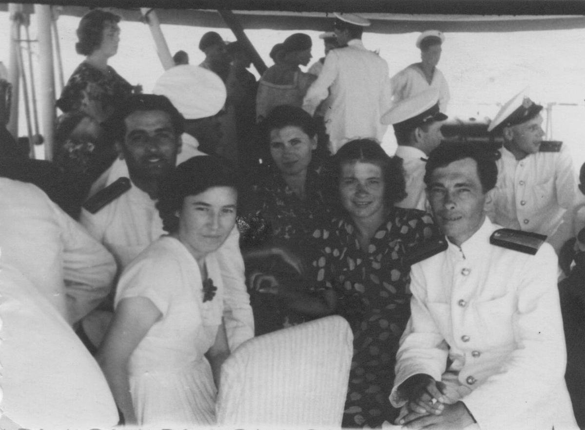 Справа: мои дедушка и бабушка - Яценко Павел Павлович и Серафима Викторовна