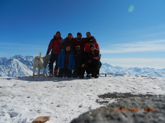 Групповое фото перед спуском с метеостанции