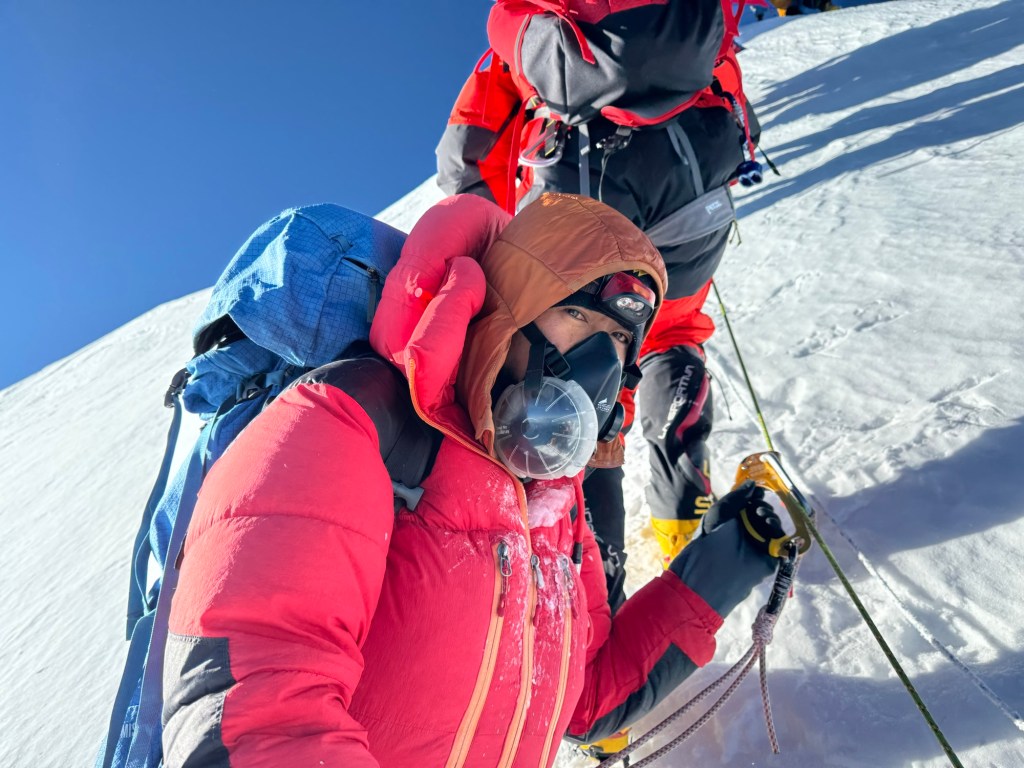 "Пробка" в 10 метрах от вершины