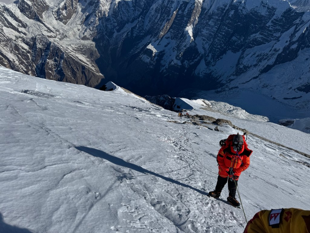Вид с вершины в сторону французского кулуара